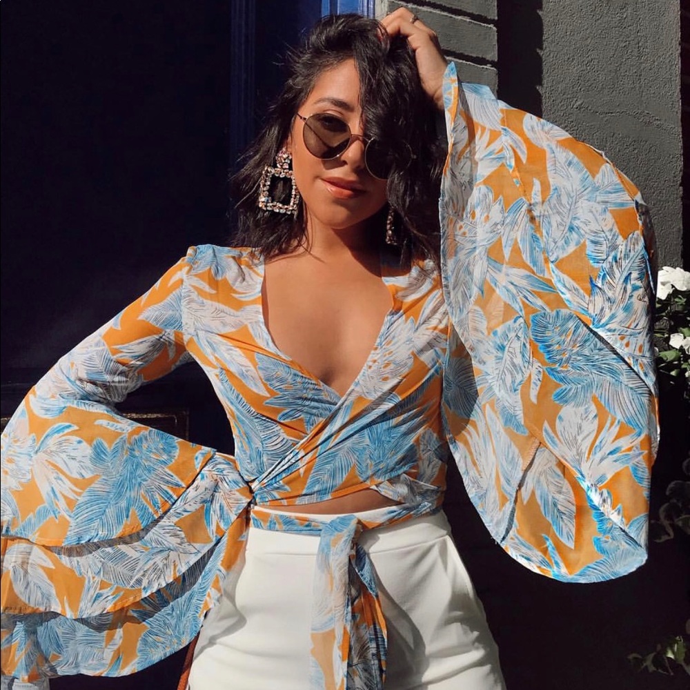 Tropics print top
